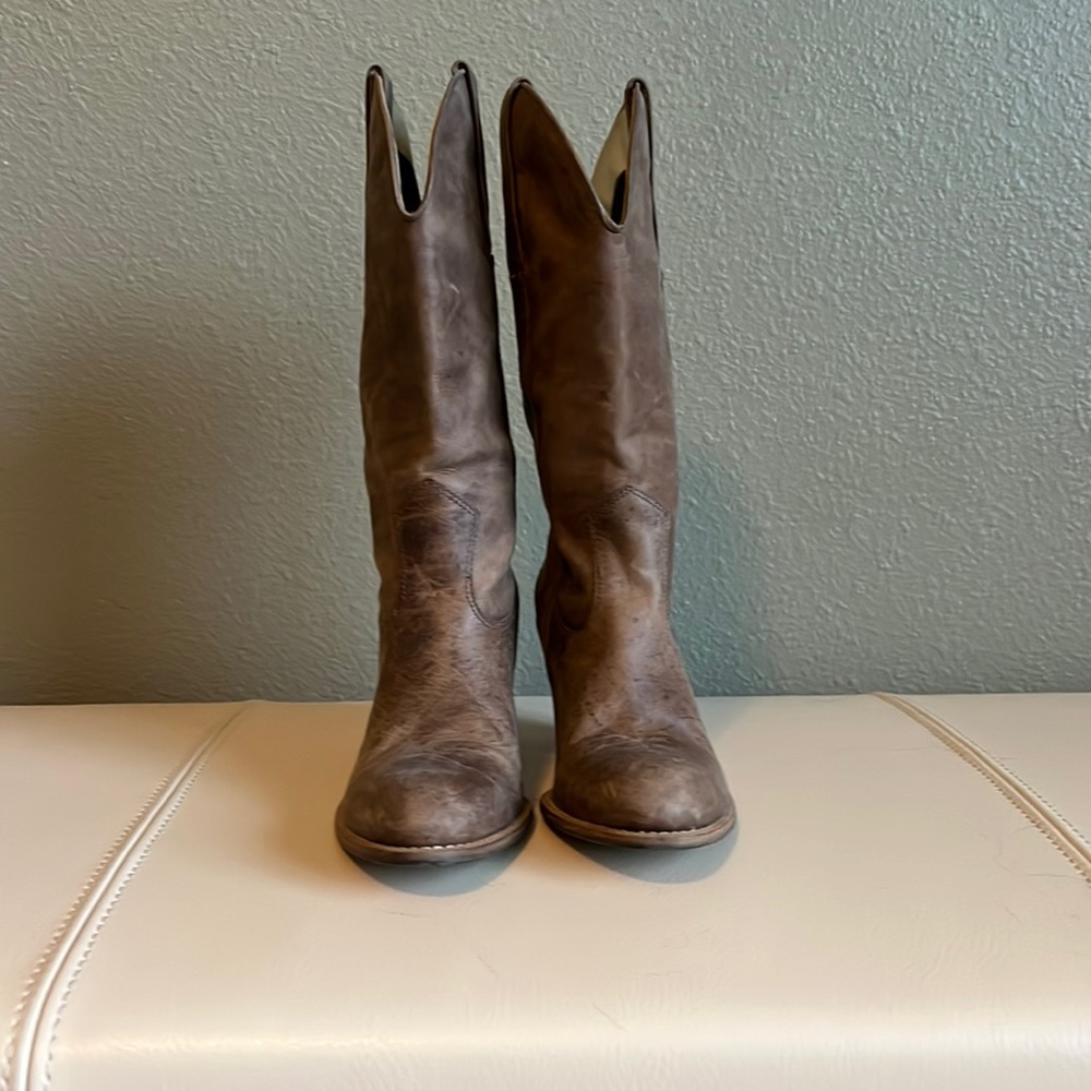 Jessica Simpson cowboy boot